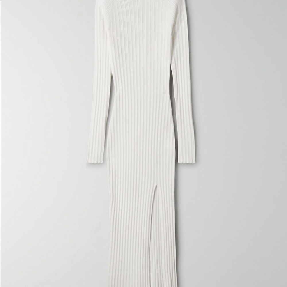 Aritzia white long sleeve dress.WHITE COLOR DRESS